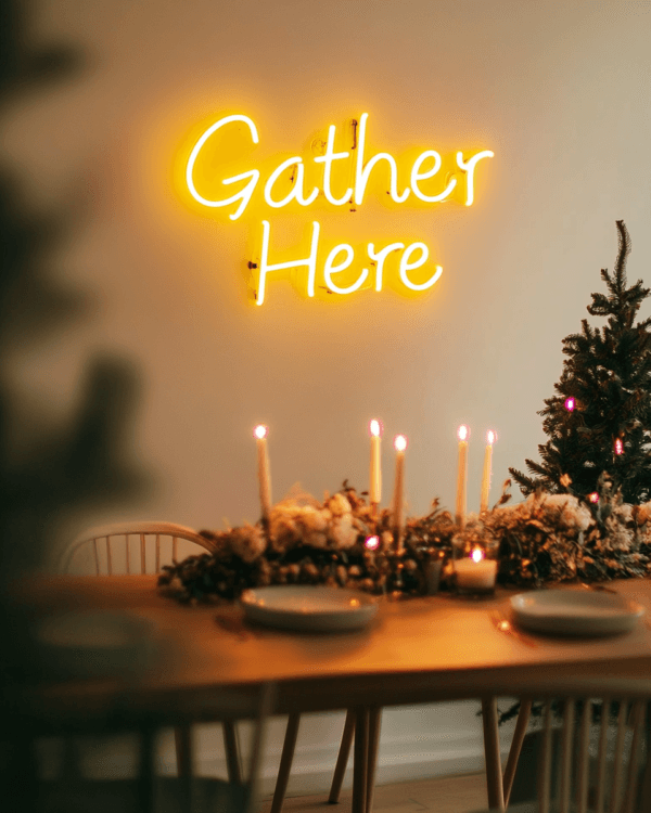 Led neono iškaba "Gather Here"