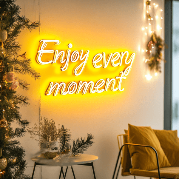 Led neono iškaba "Enjoy every moment"