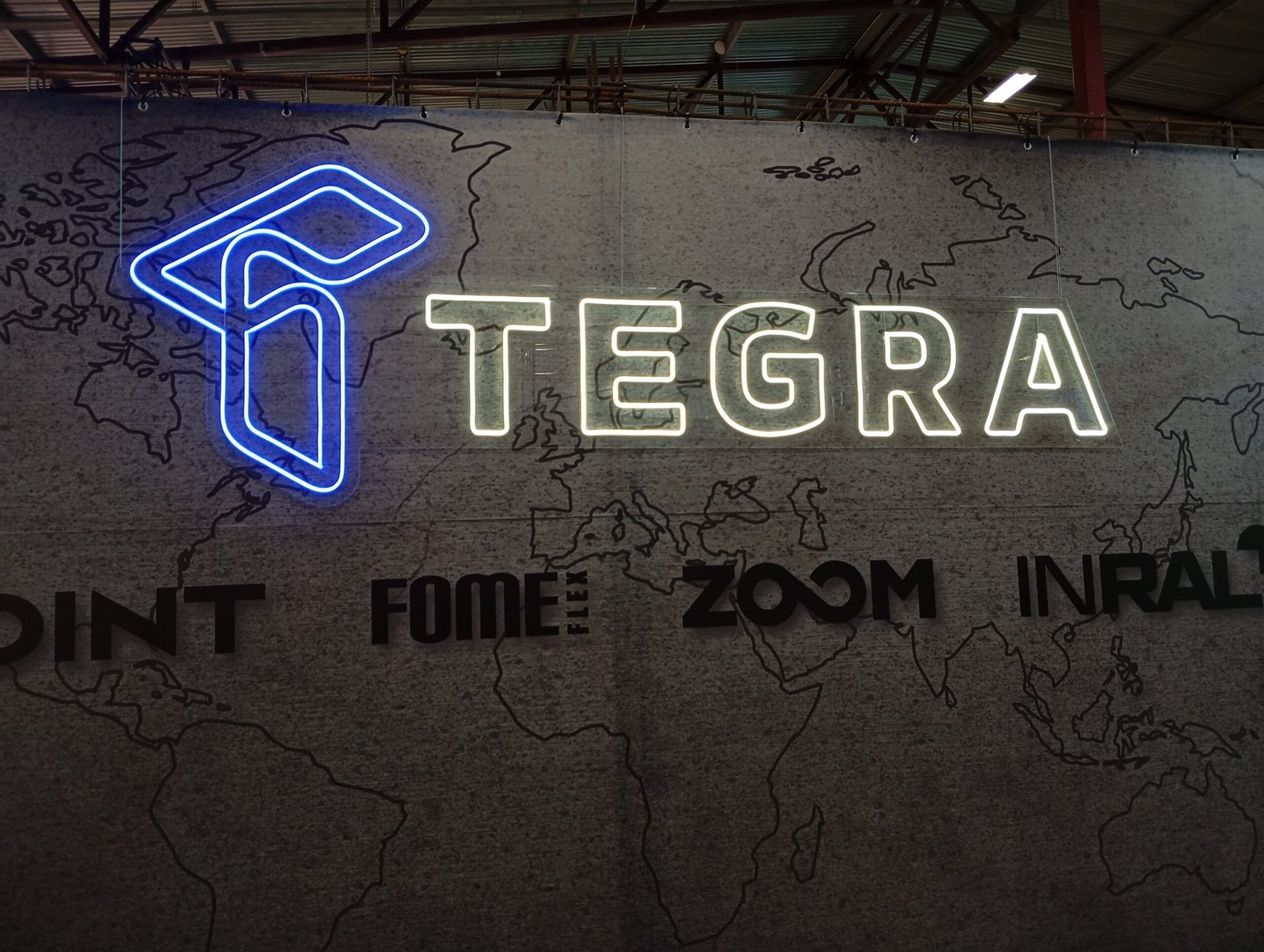 Tegra LED reprezentacinis šviečiantis neoninis tekstas ledneon.lt