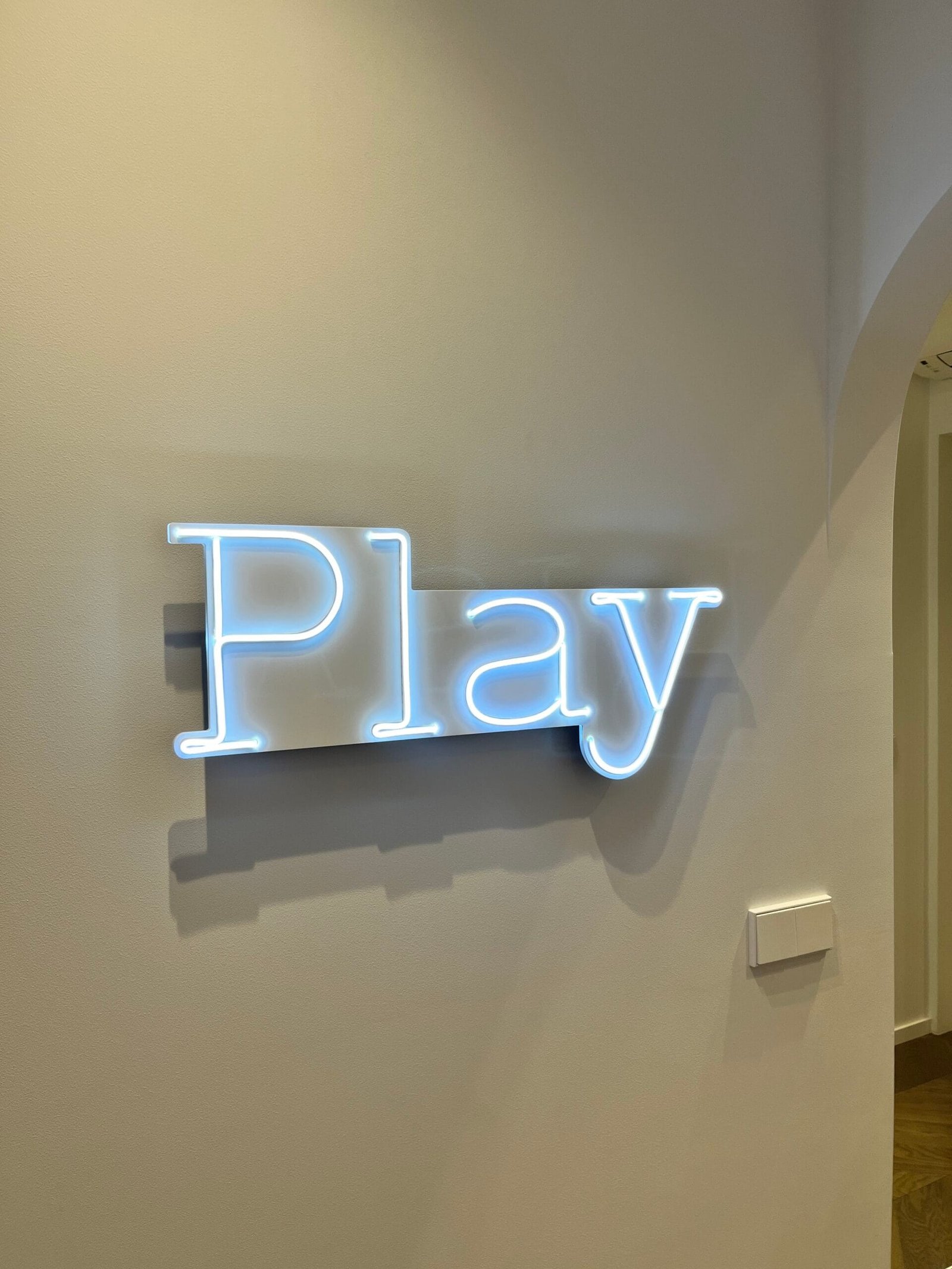 Play LED neoninis personalizuotas ženklas