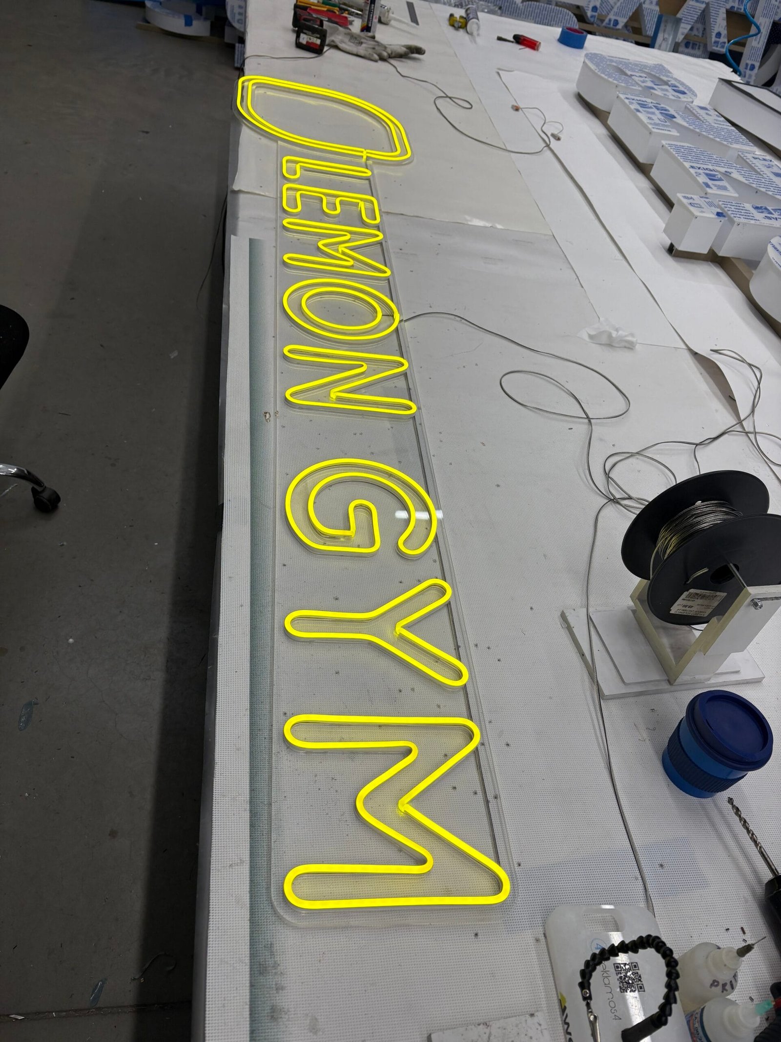 LEMON GYM LED neonas