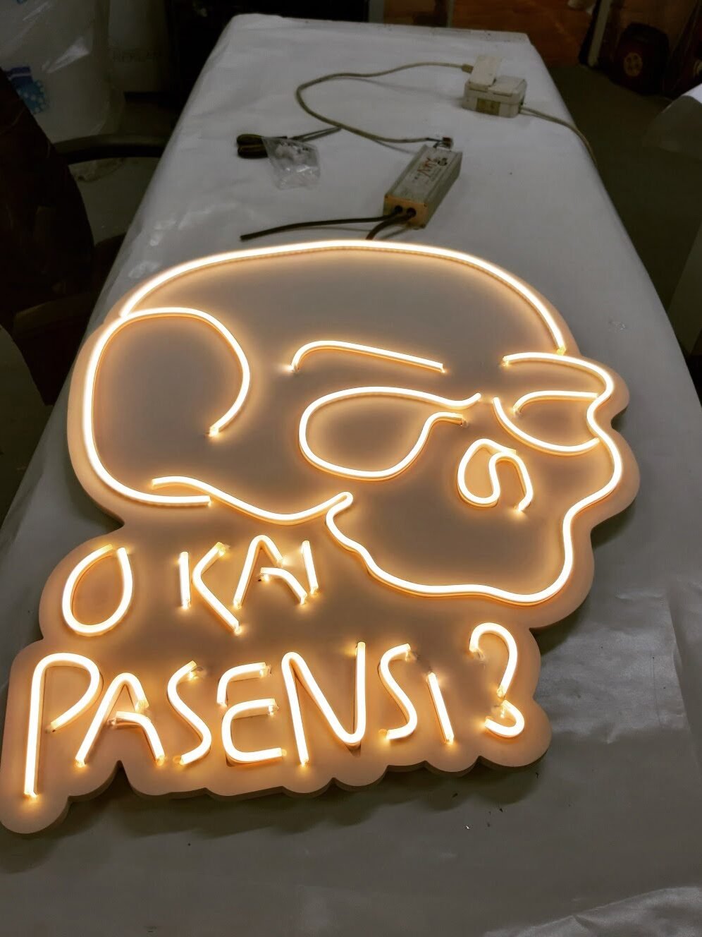 LED neoniniai užrašai, iškabos, Ženklai. personalizuoti užsakymai, pagal užsakymą. standartiniai dizainai arba pagal užsakymą