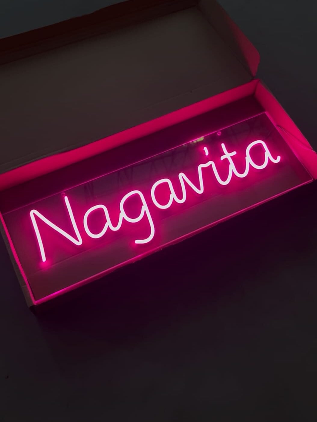 LED neoninis aksesuarams renginiams šventėms verslo susitikimams ledneon.lt